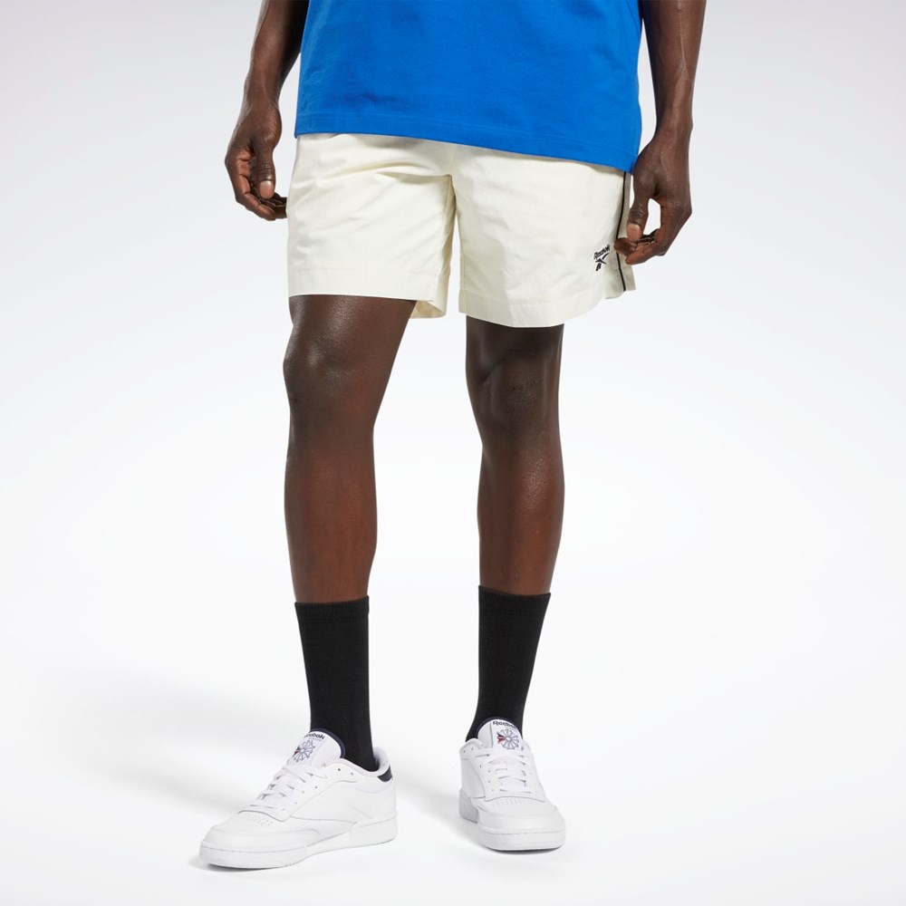 Classic White Reebok Classics Vector Shorts | HG1592